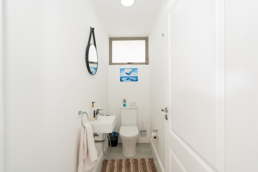 5 Bedroom Property for Sale in Paradise Beach Western Cape